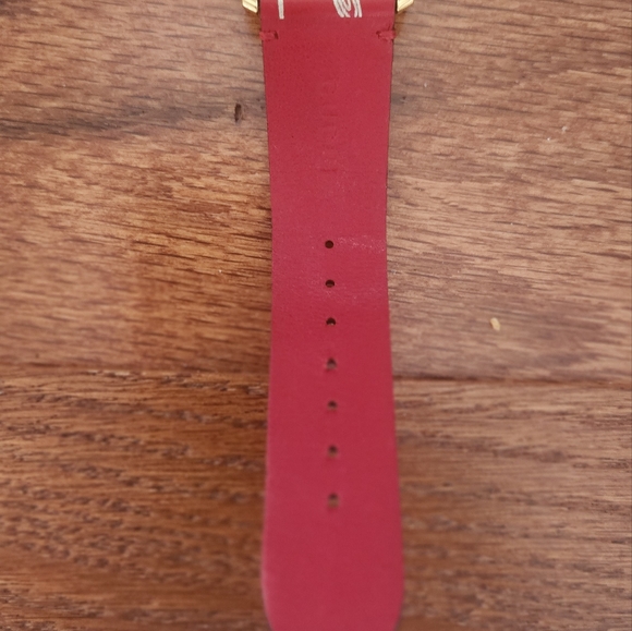 Gucci G-Timeless Quartz red and gold watch - Picture 11 of 11